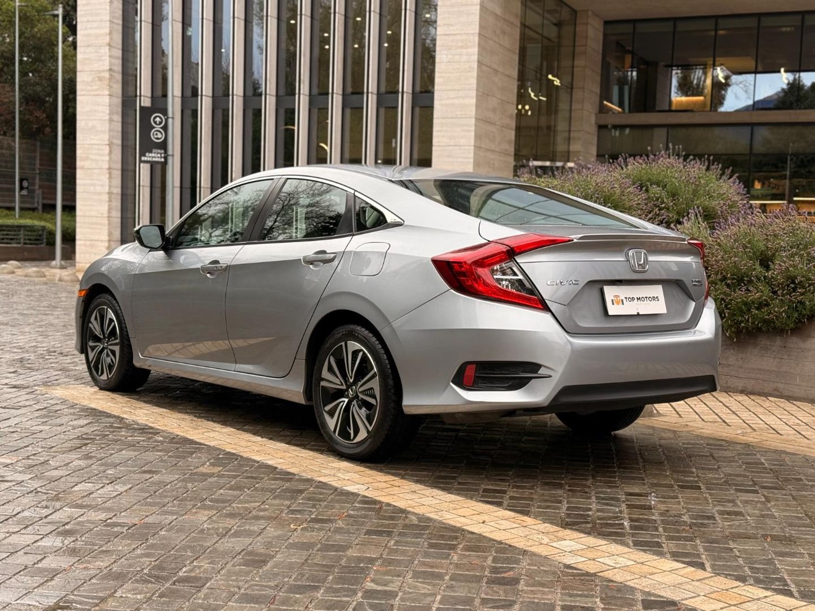 Honda CIVIC EX 1.5 2017 - Imagen 7 de 20