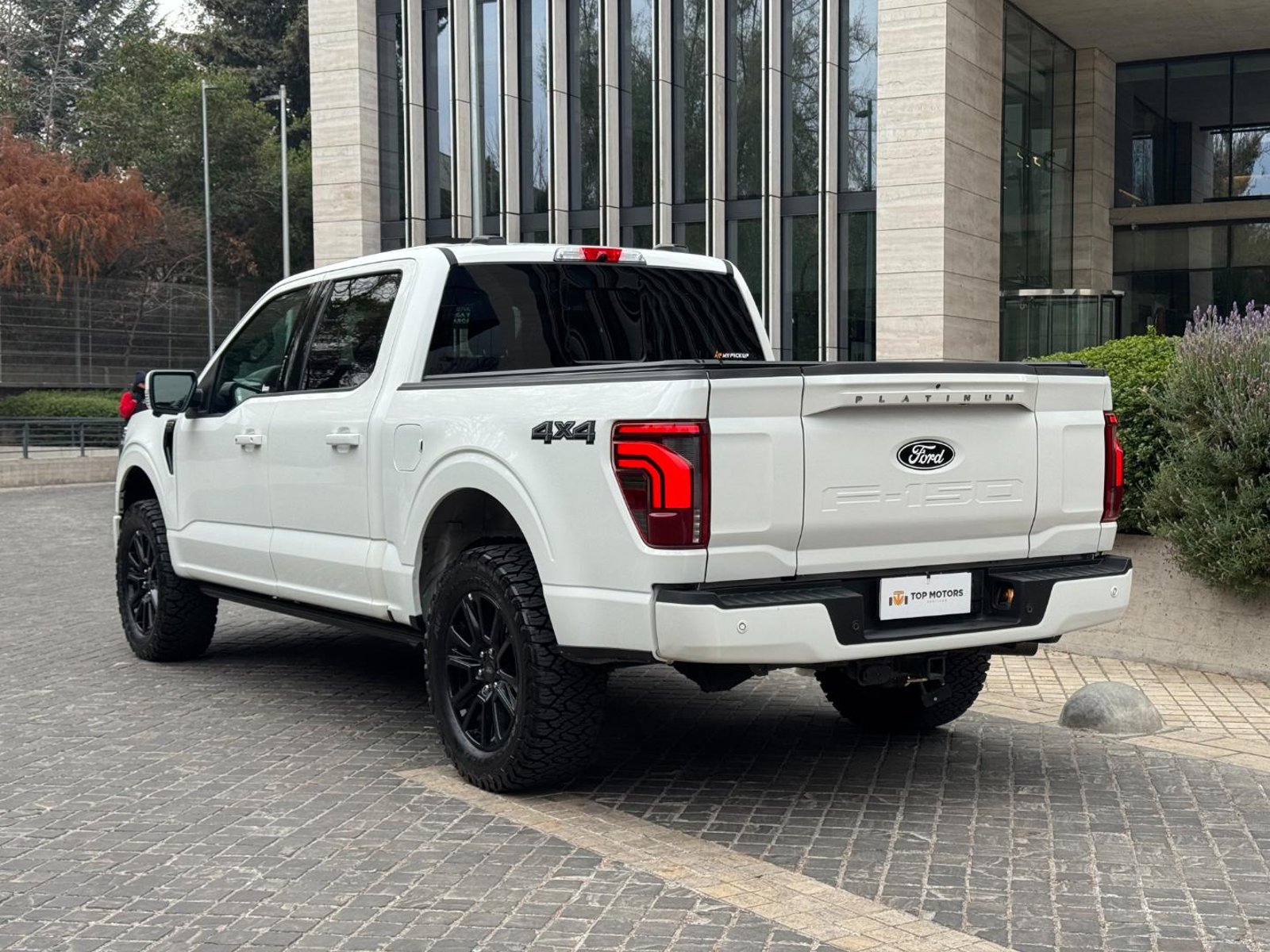 Ford F150 PLATINUM 4X4 3.5 AUT 2025 - Imagen 7 de 20