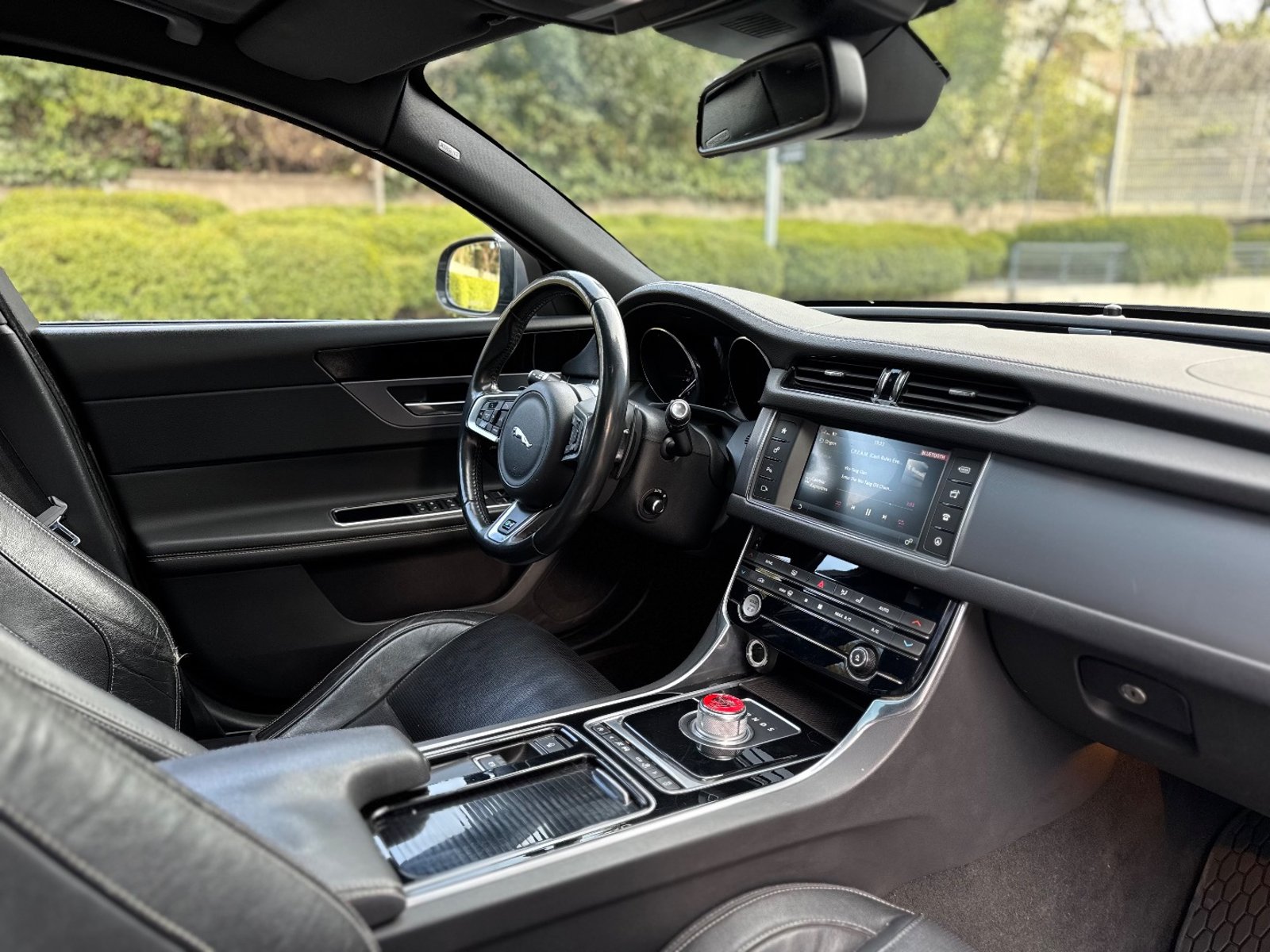 JAGUAR XF 2.0 R-Sport 2017 - Imagen 15 de 19