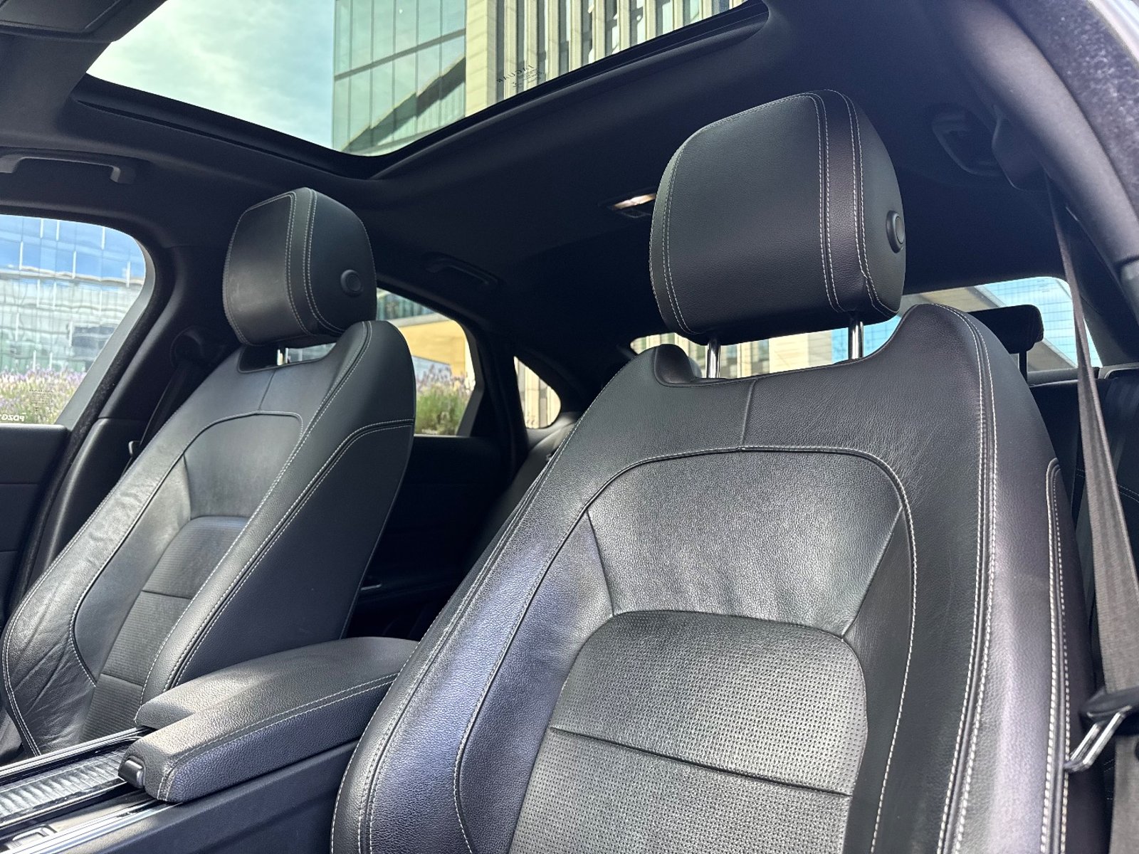 JAGUAR XF 2.0 R-Sport 2017 - Imagen 16 de 19