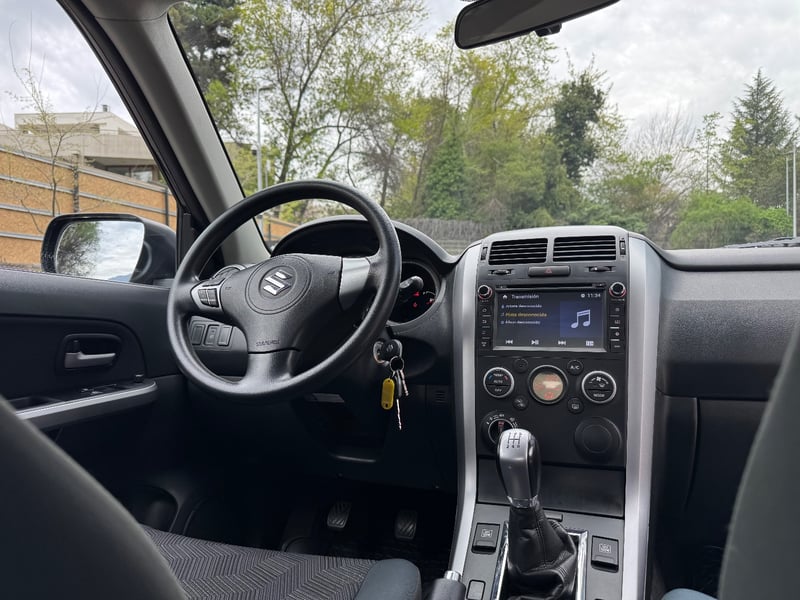 Suzuki GRAND VITARA GLX2.4 AUTOMATICA 2019 - Imagen 13 de 19
