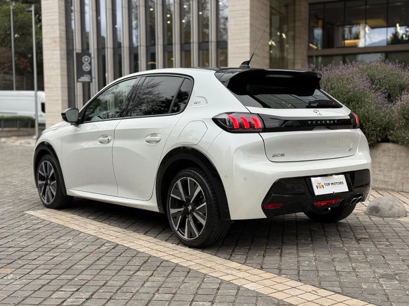 Peugeot 208 GT 1.2 PureTech AT 2022 - Imagen 6 de 16