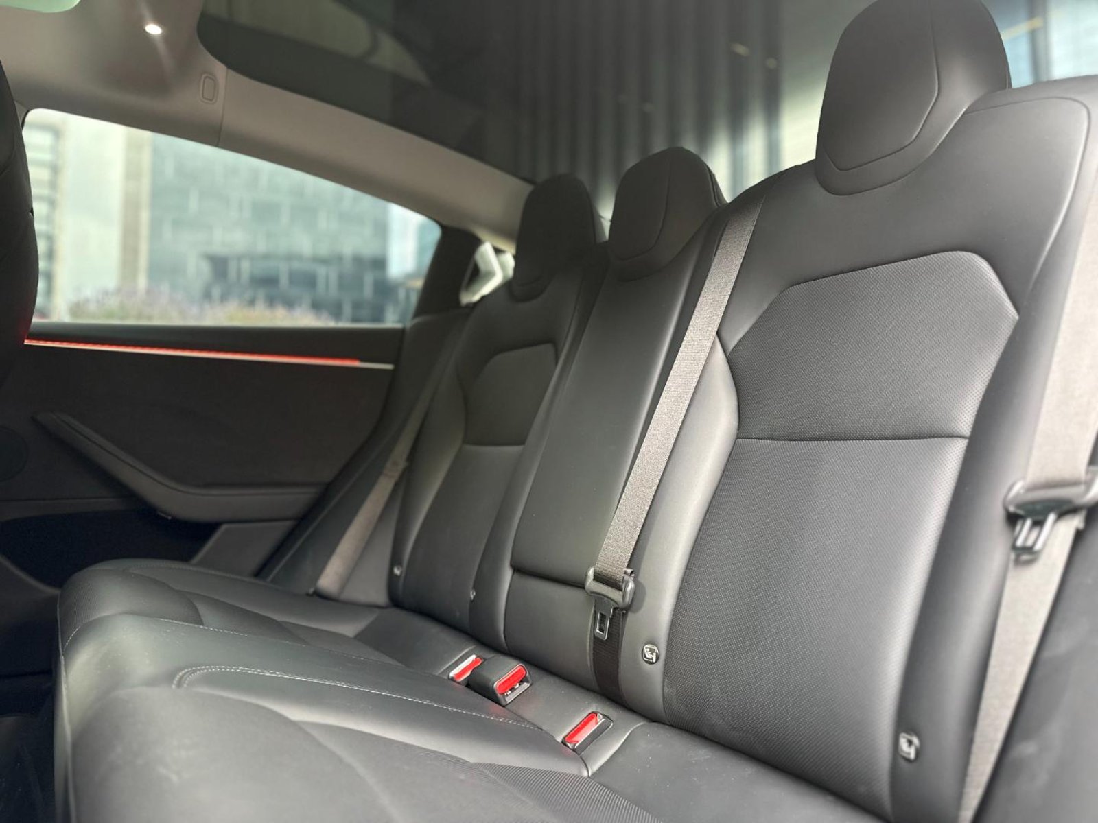Tesla MODEL 3 Performance 2025 - Imagen 15 de 16