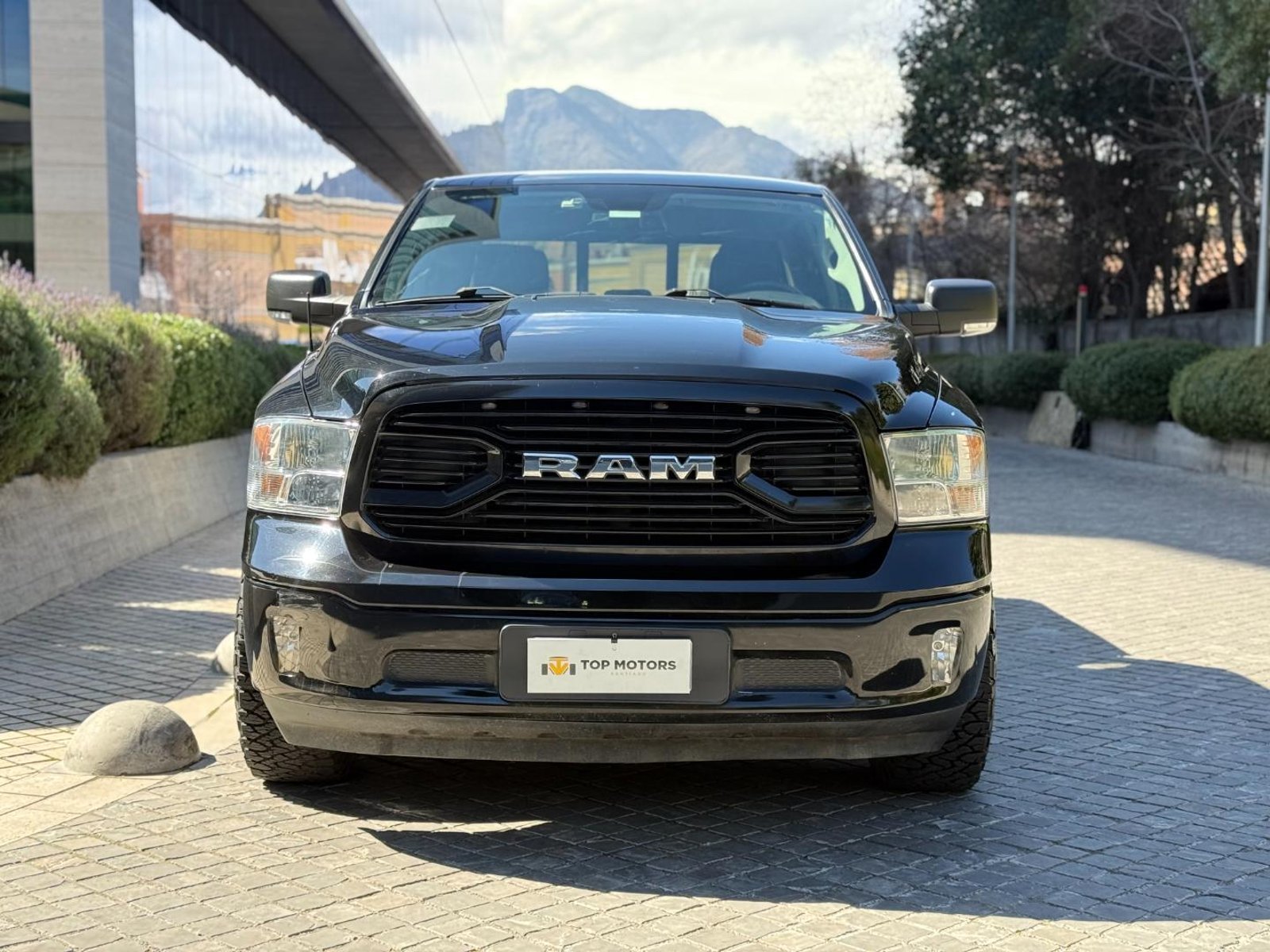 RAM 1500 2023 - Foto 2 de 19