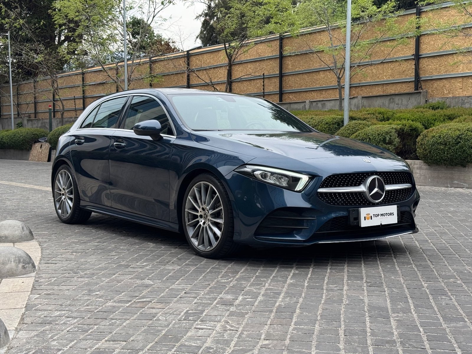 Mercedes-Benz A250 2.0 AMG LINE 2023 - Foto 3 de 17