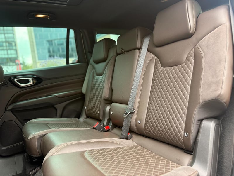 Jeep COMMANDER 2023 - Imagen 18 de 20