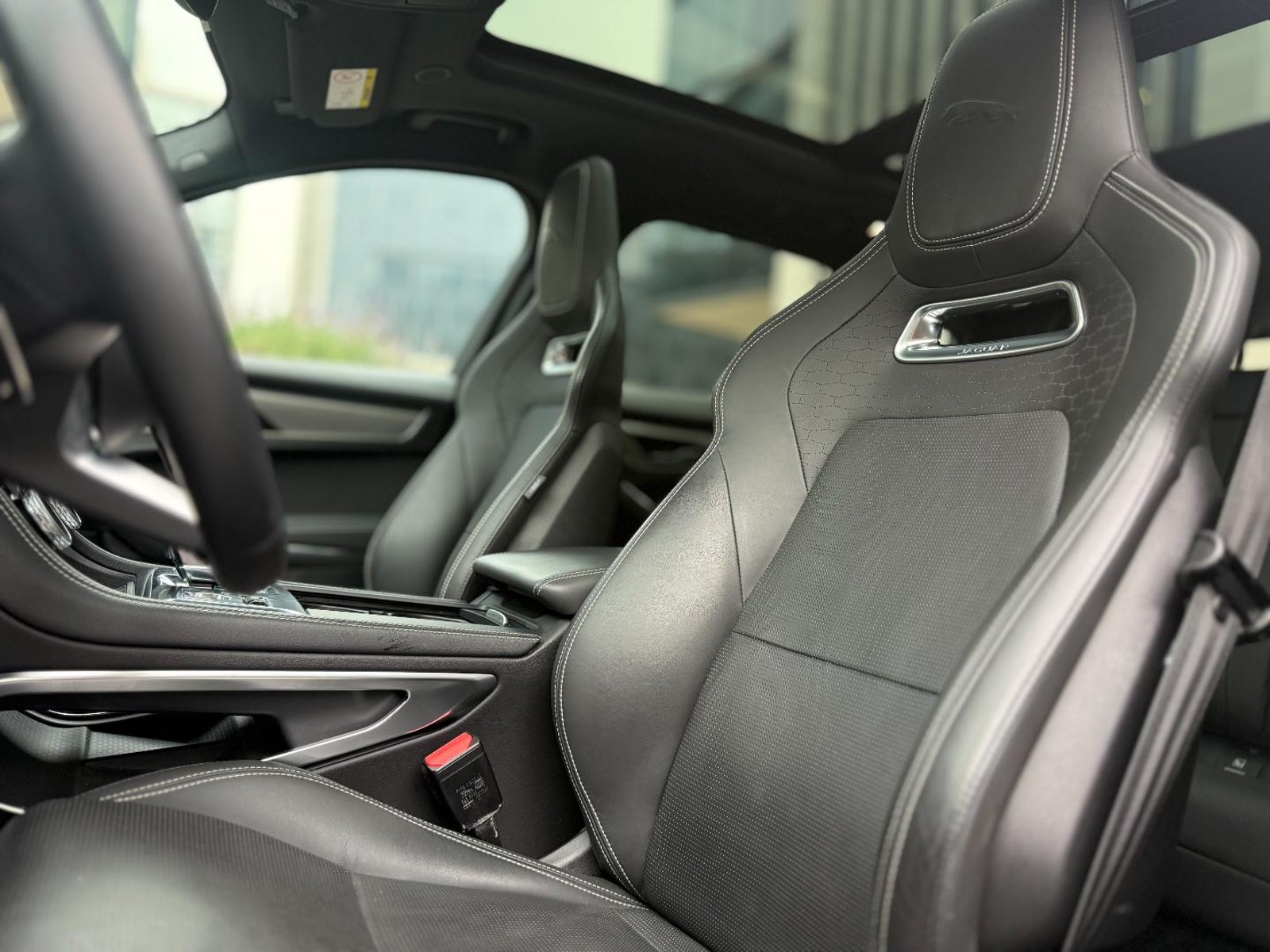 Jaguar F-Pace 2024 - Imagen 18 de 20
