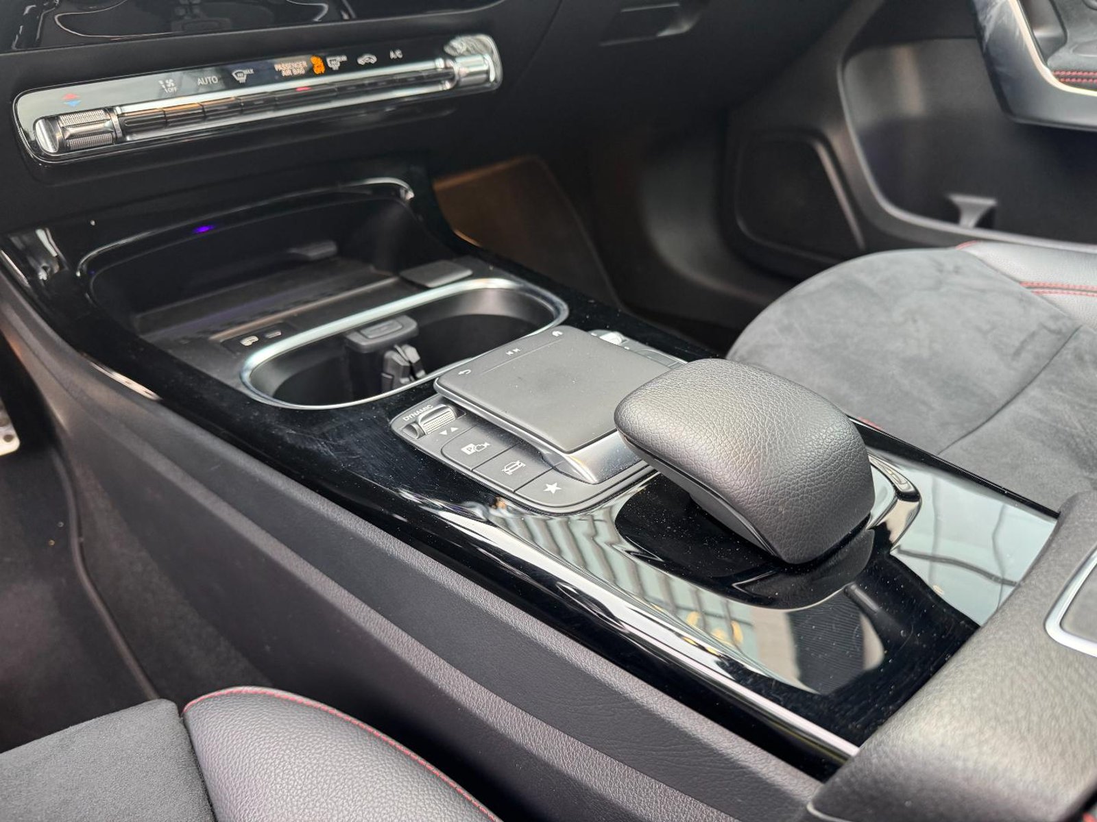 Mercedes-Benz A 250 2023 - Imagen 12 de 19