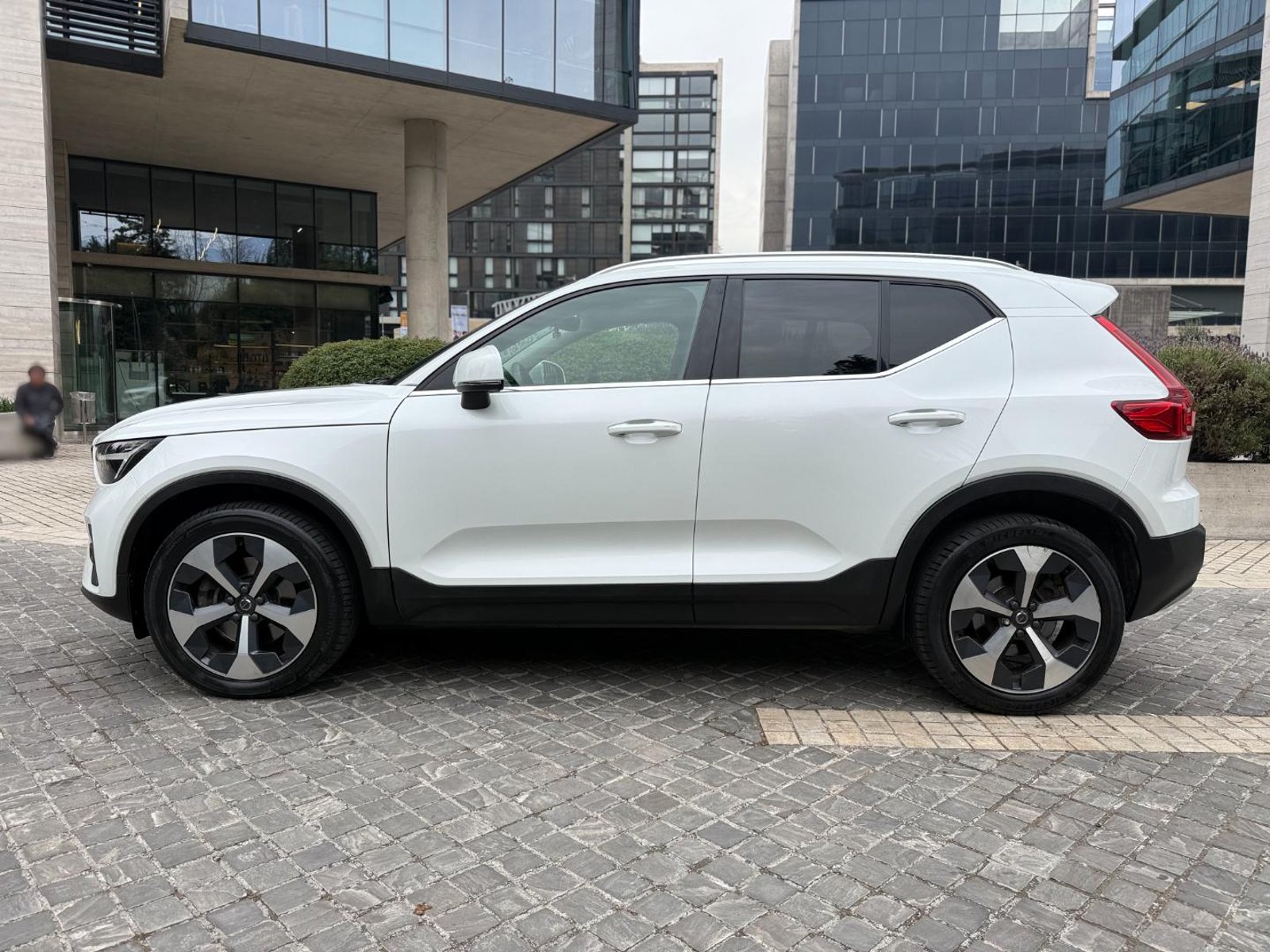 Volvo XC40 B4 Plus 2023 - Imagen 9 de 20