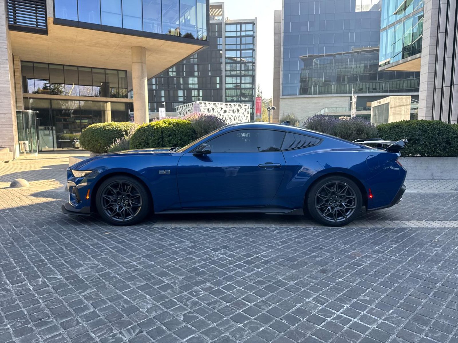 FORD MUSTANG 5.0 GT PREMIUM 4X2 COUPE AT 2P 2025 - Imagen 7 de 18