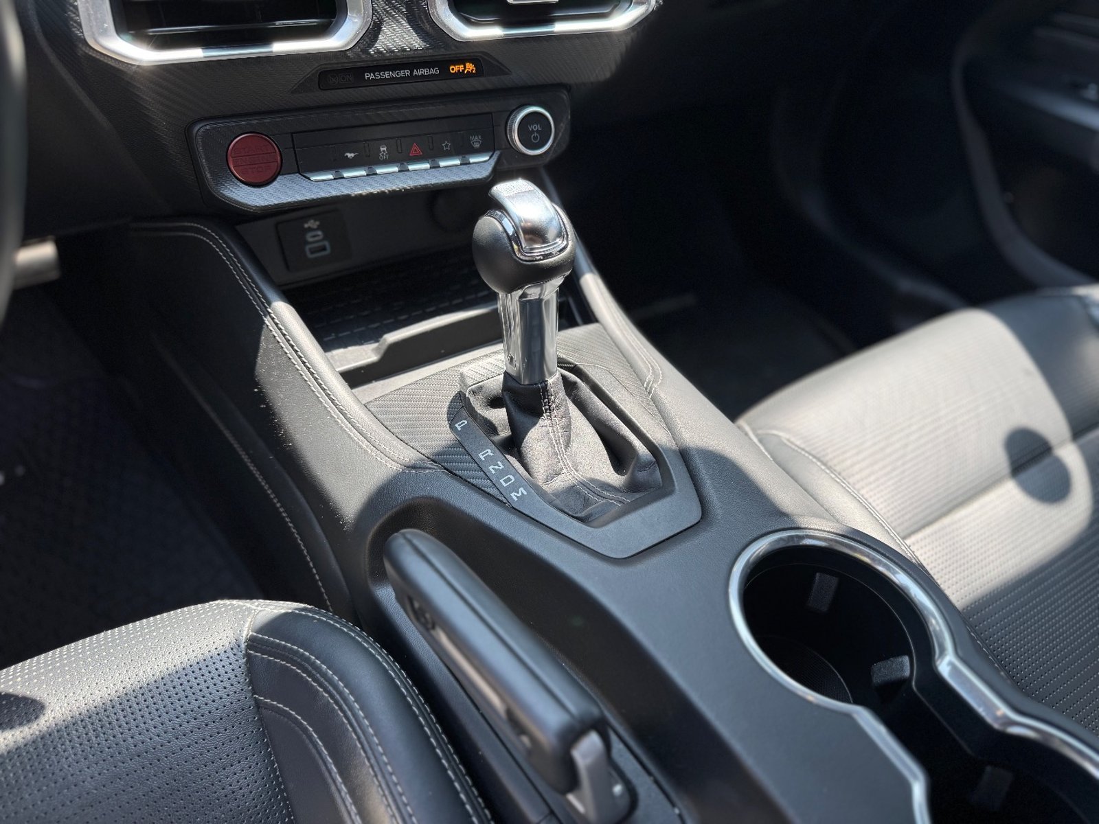 Ford MUSTANG 2024 - Imagen 11 de 18