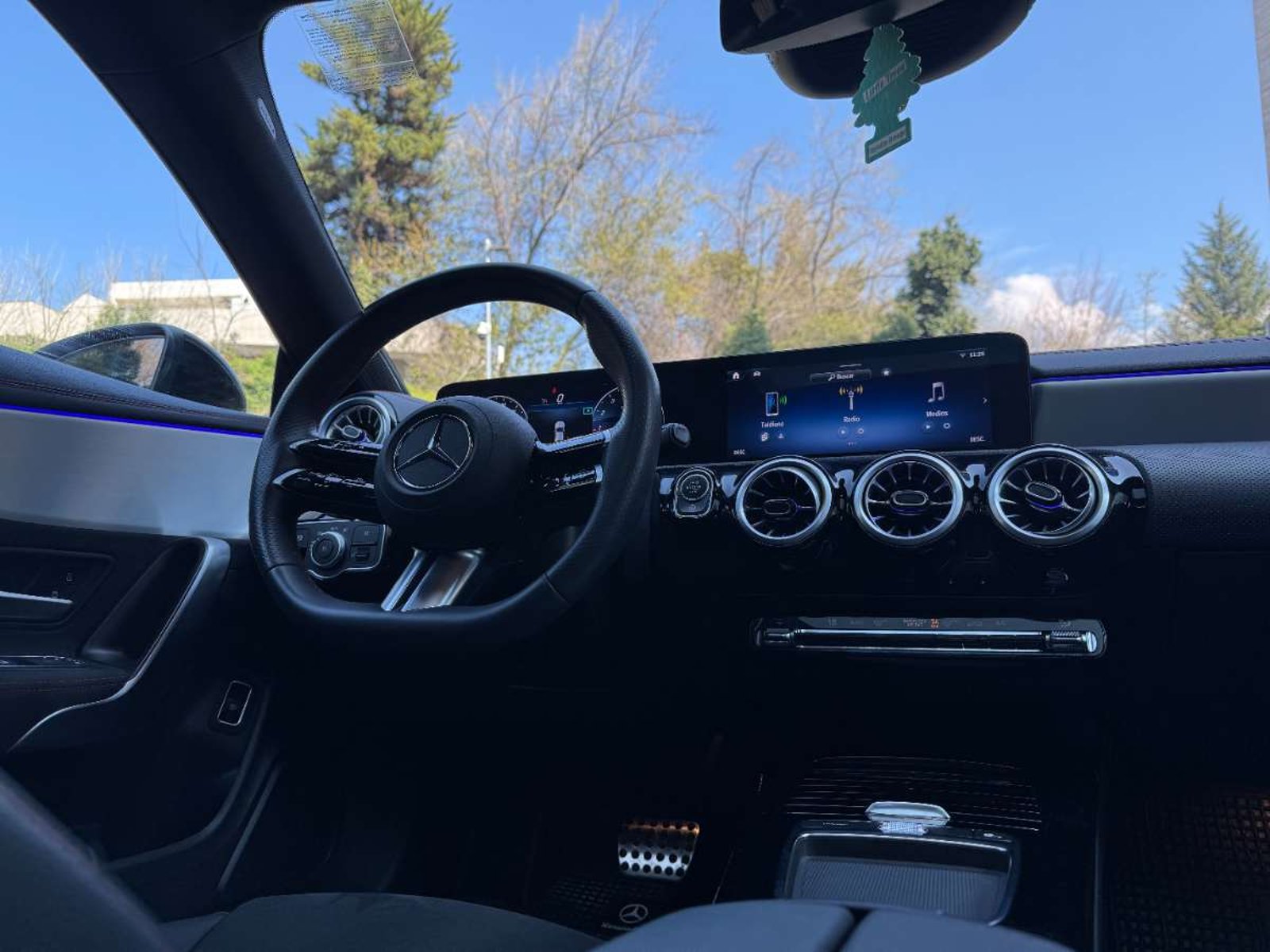 Mercedes-Benz CLA200 2026 - Imagen 13 de 19