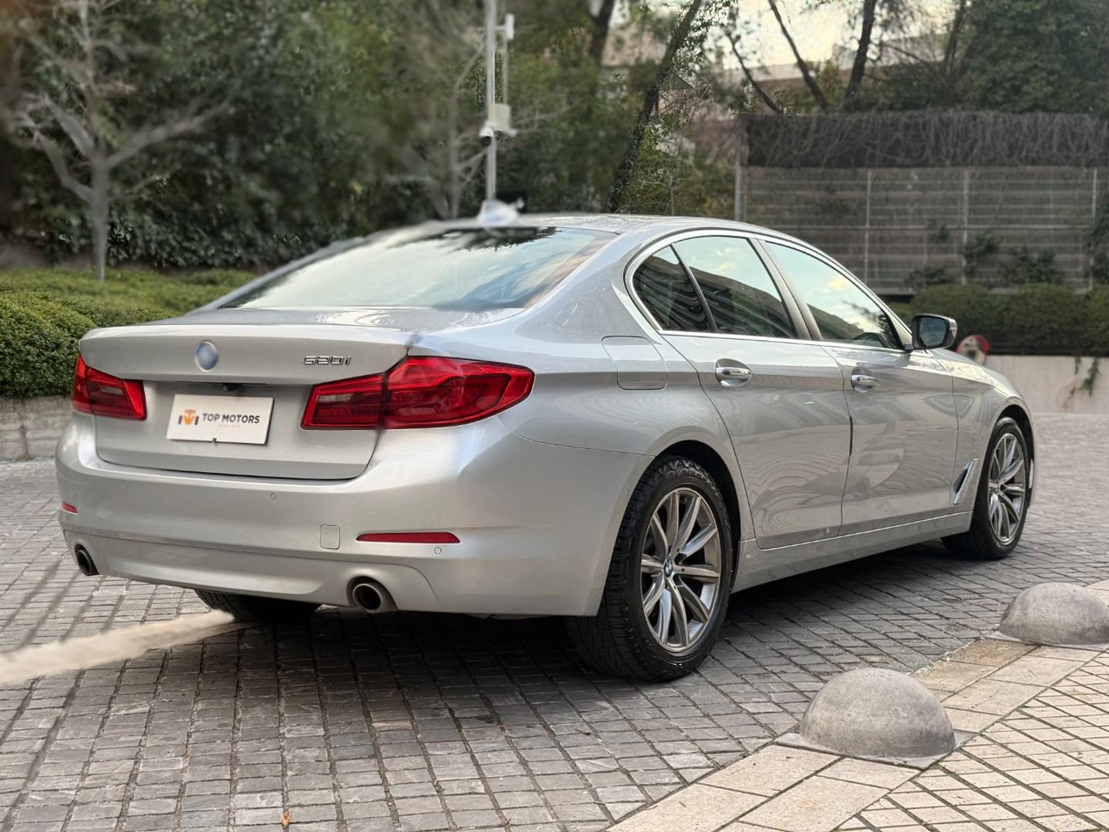 BMW 520i executive 2018 - Foto 4 de 19