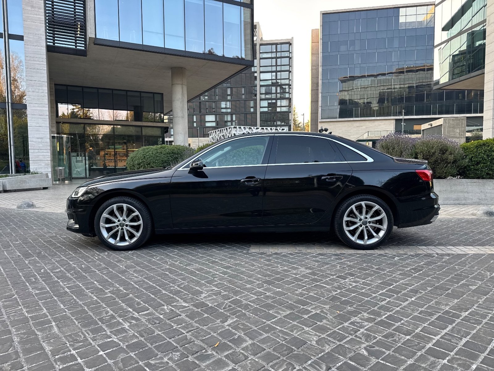 AUDI A4 2.0 TFSI 2021 - Imagen 7 de 18