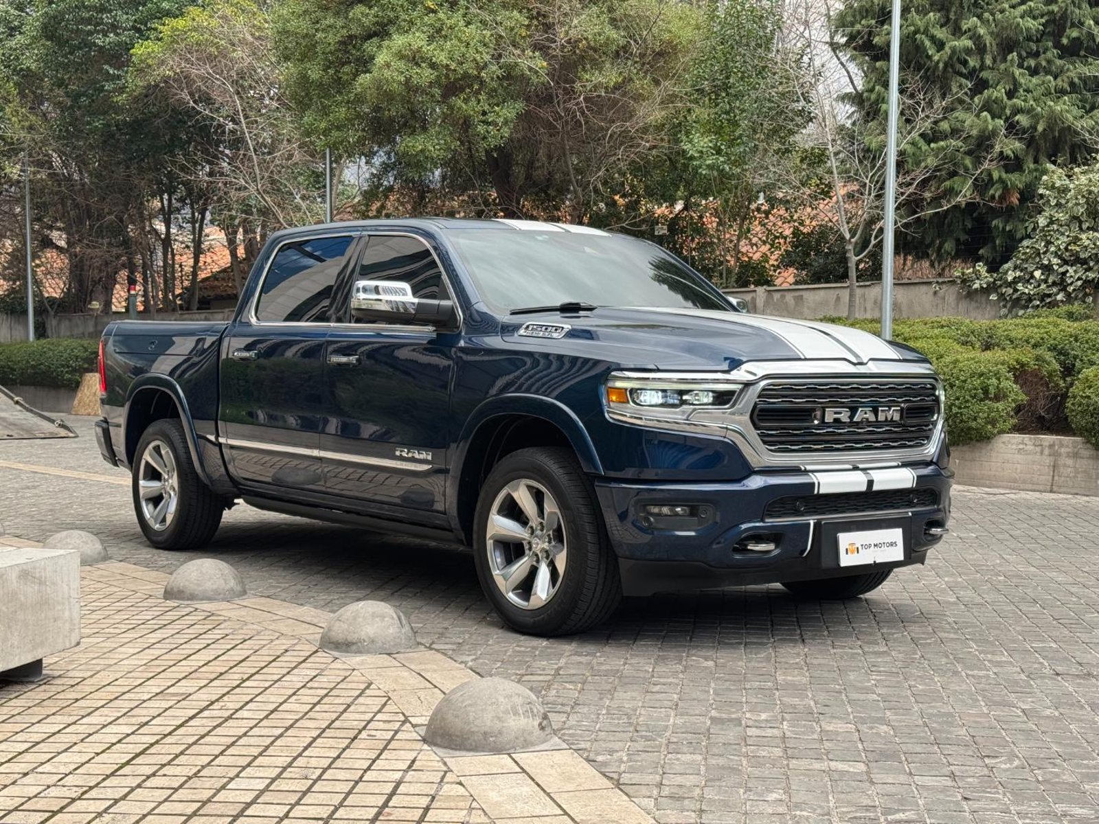 RAM Ram 1500 LIMITED 5.7 2022 - Foto 3 de 19