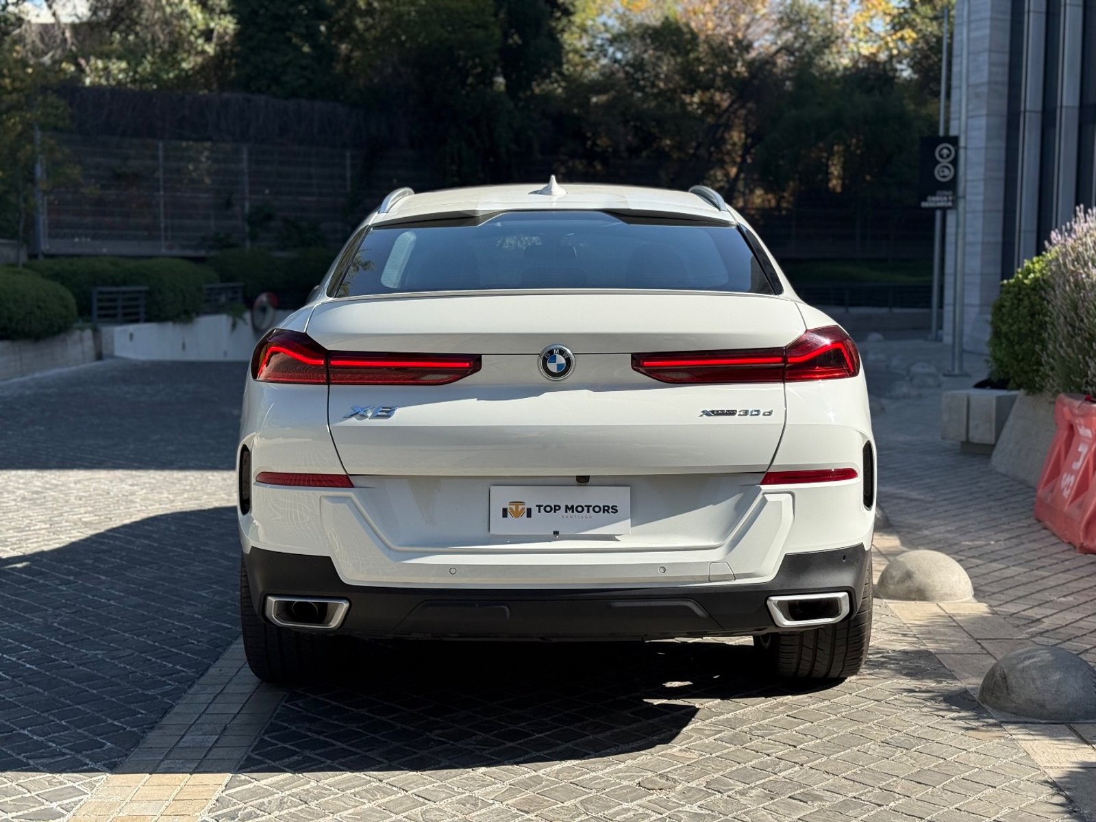 BMW X6 xDrive30d 2023 - Foto 5 de 16