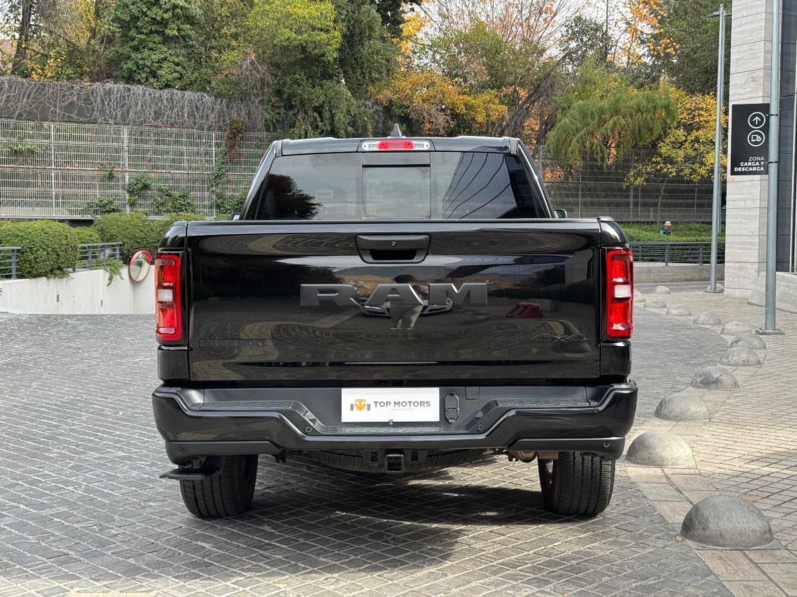 RAM 1500 2025 - Foto 5 de 17