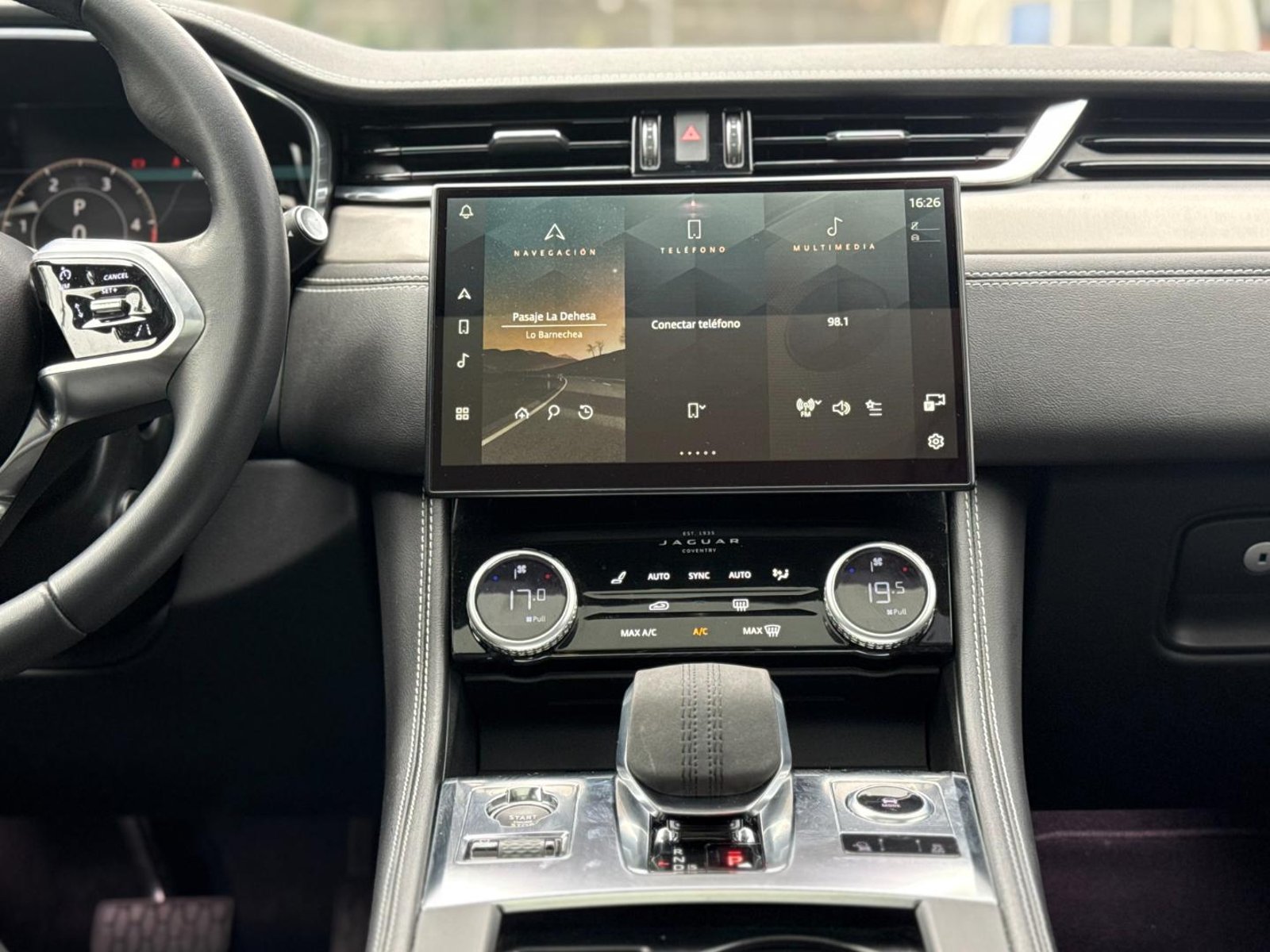 Jaguar F-Pace 2024 - Imagen 15 de 20