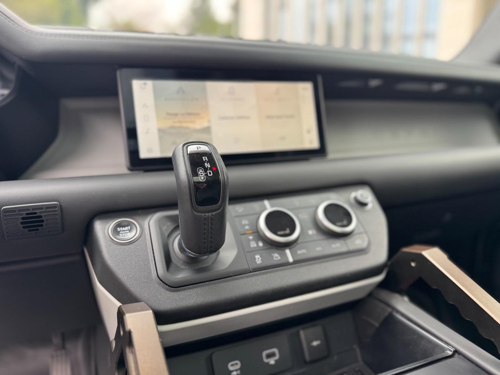 Land Rover DEFENDER 2024 - Imagen 10 de 19