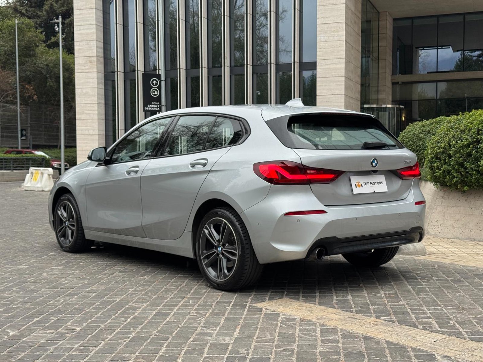 BMW 118i 2021 - Imagen 6 de 19