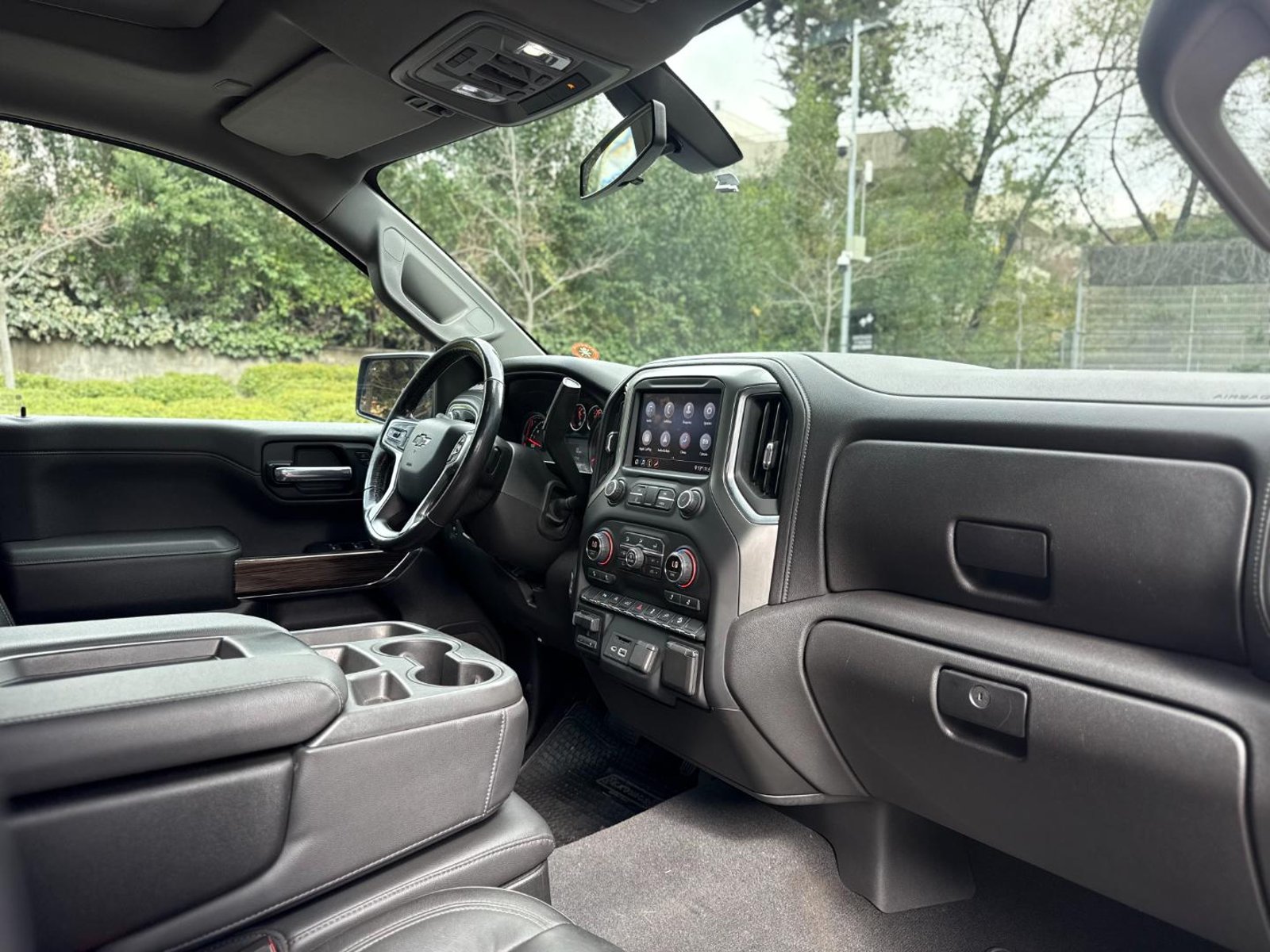 Chevrolet SILVERADO TRAIL BOSS LT Z71 5.3 2021 - Imagen 14 de 19