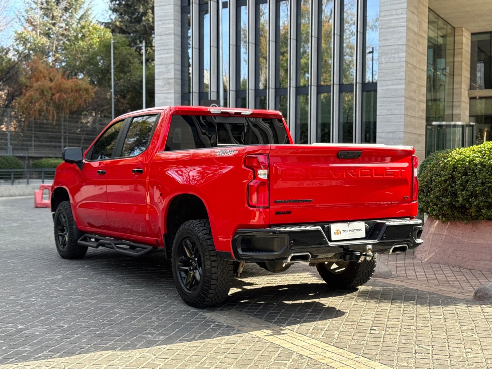CHEVROLET SILVERADO 1500 LTZ Z71 5.3 V8 4x4 2023 - Imagen 6 de 18
