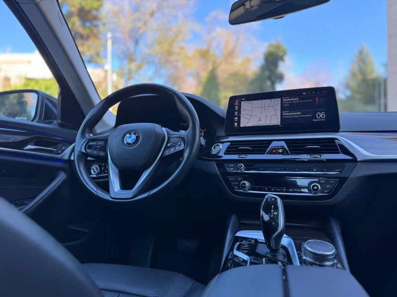 BMW 520d 2023 - Imagen 8 de 18