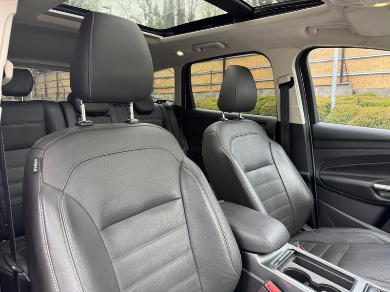 Ford ESCAPE Titanium 2.0 EcoBoost AWD 2018 - Imagen 17 de 19