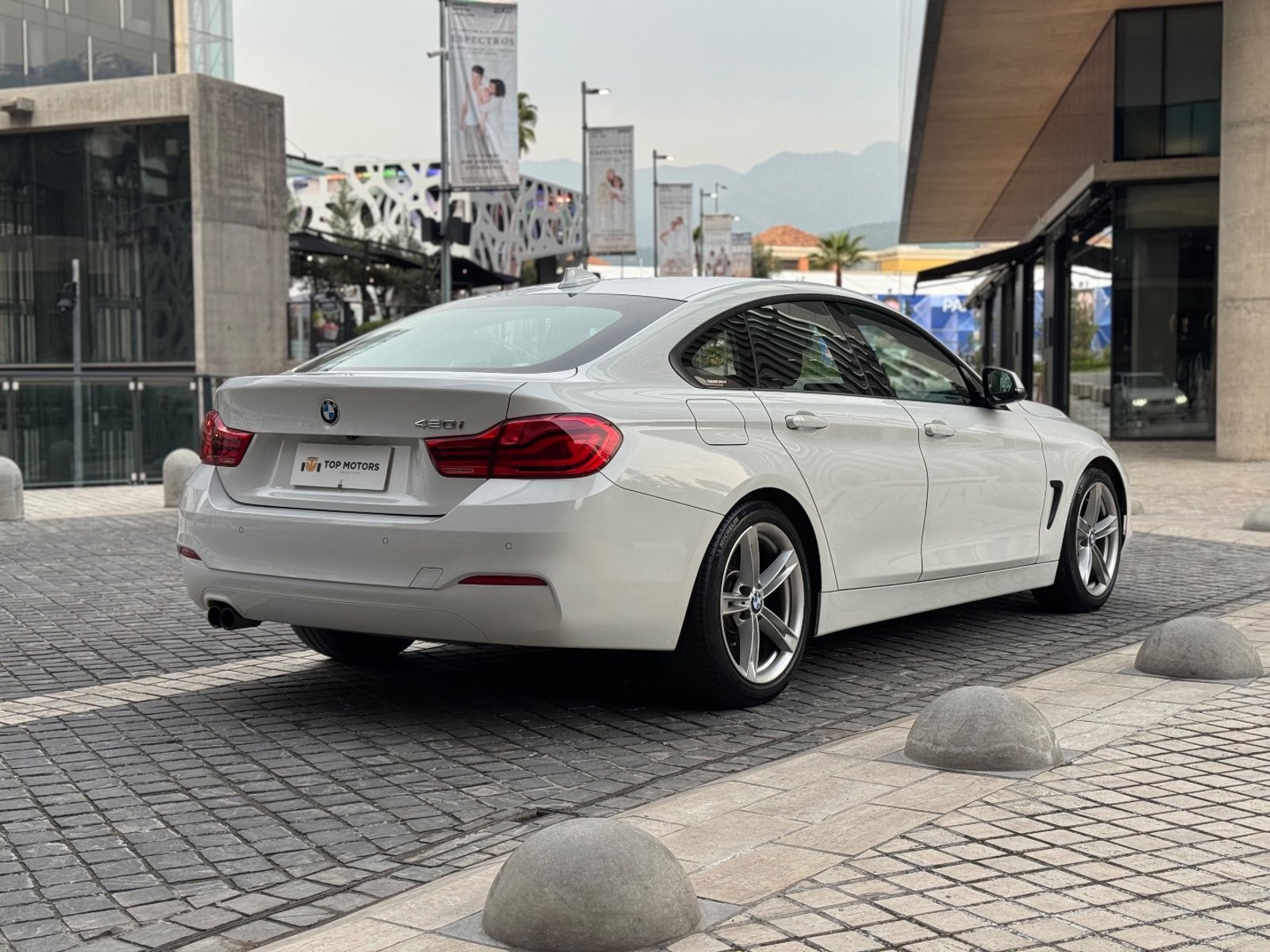 BMW 420I Gran coupe 2017 - Foto 4 de 19