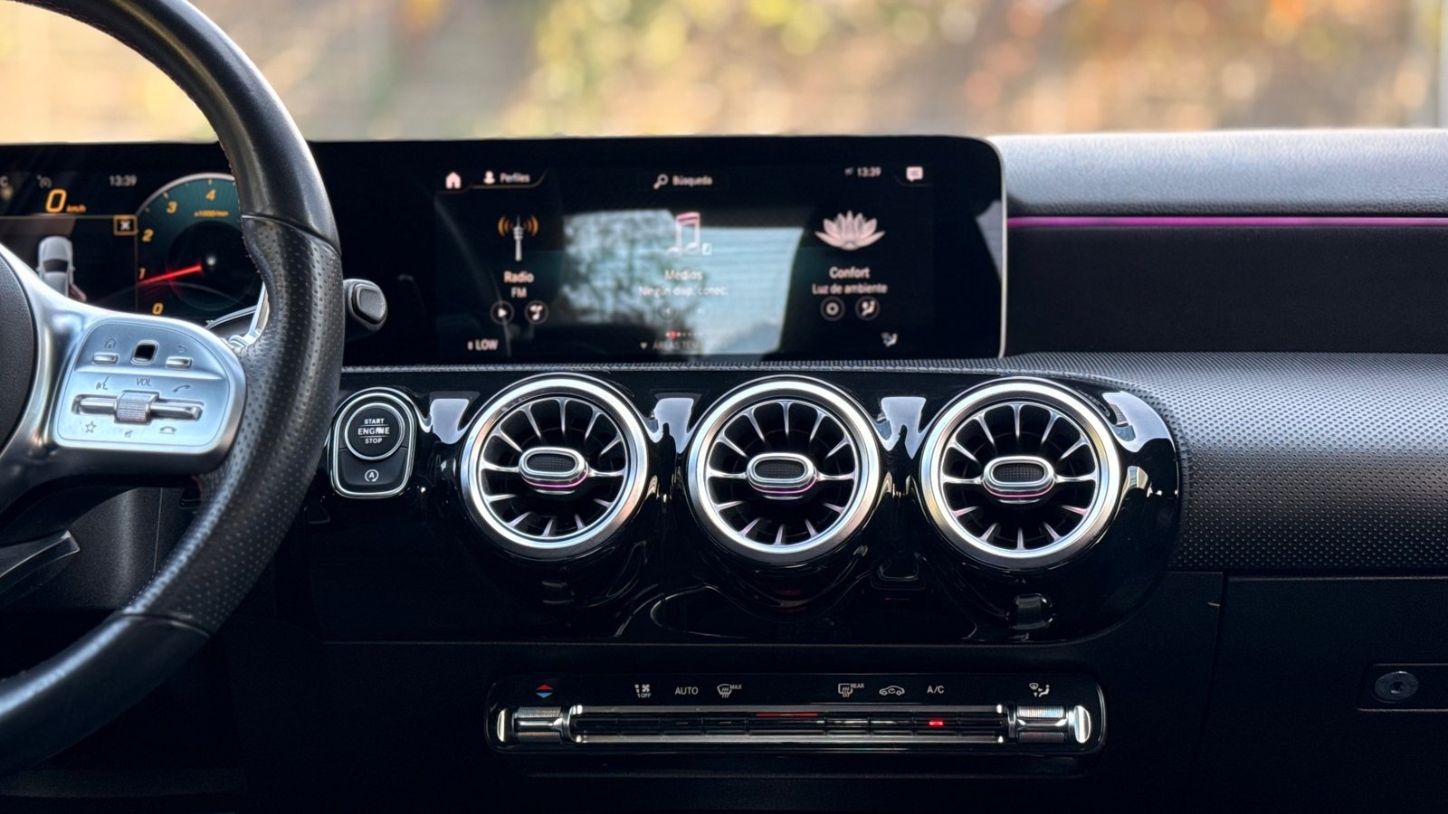 MERCEDES-BENZ A250 2020 - Imagen 12 de 19