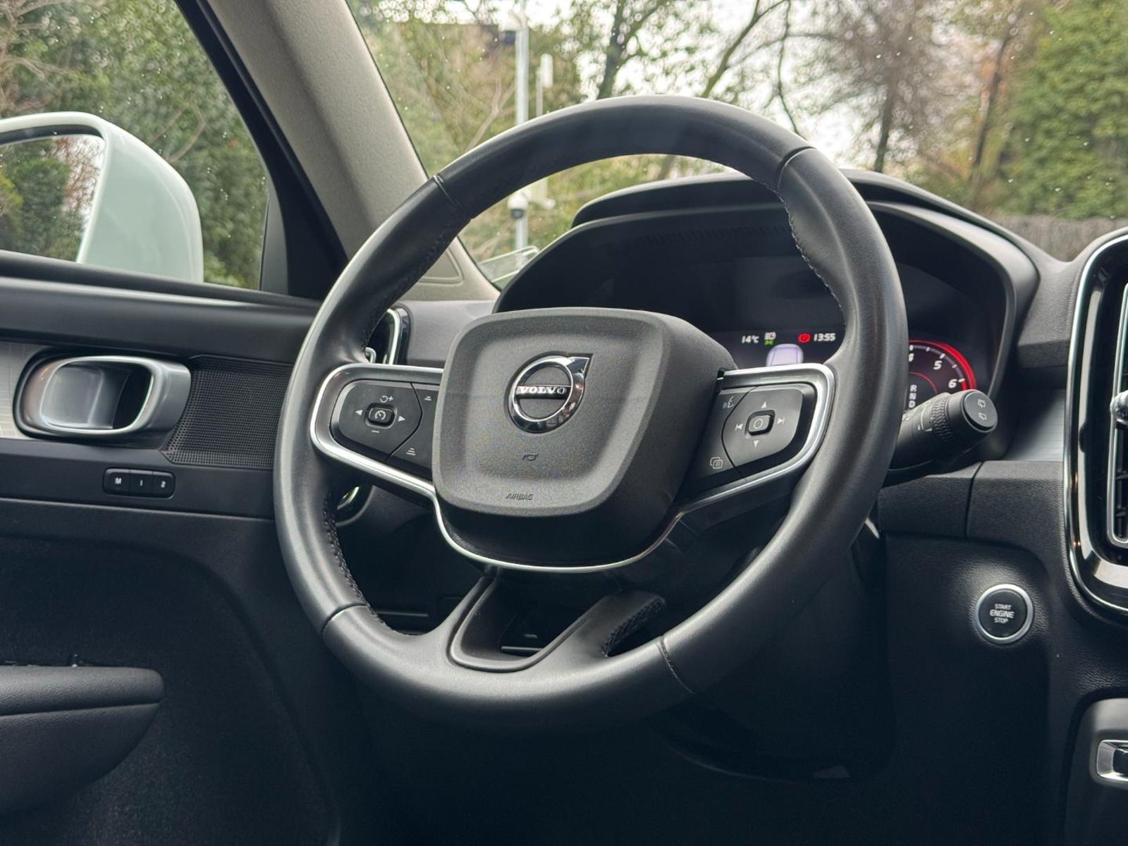 Volvo XC40 T4 Momentum 2021 - Imagen 14 de 19