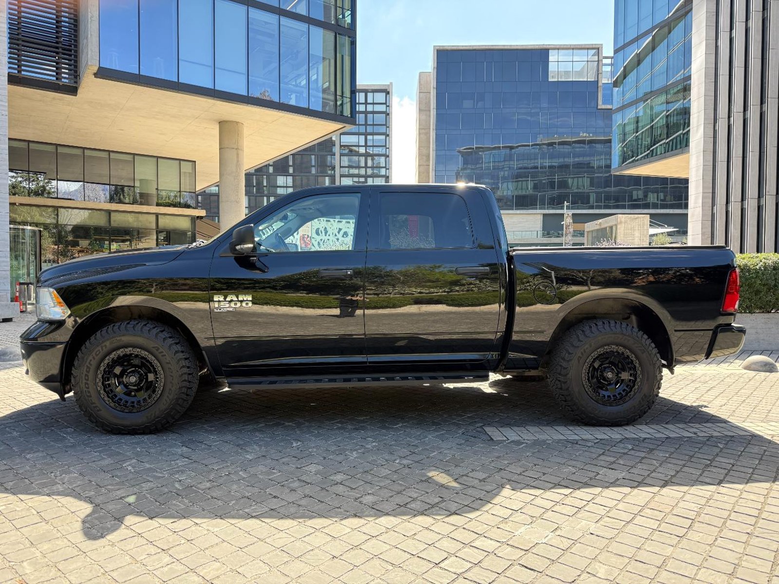 RAM 1500 2023 - Imagen 7 de 19