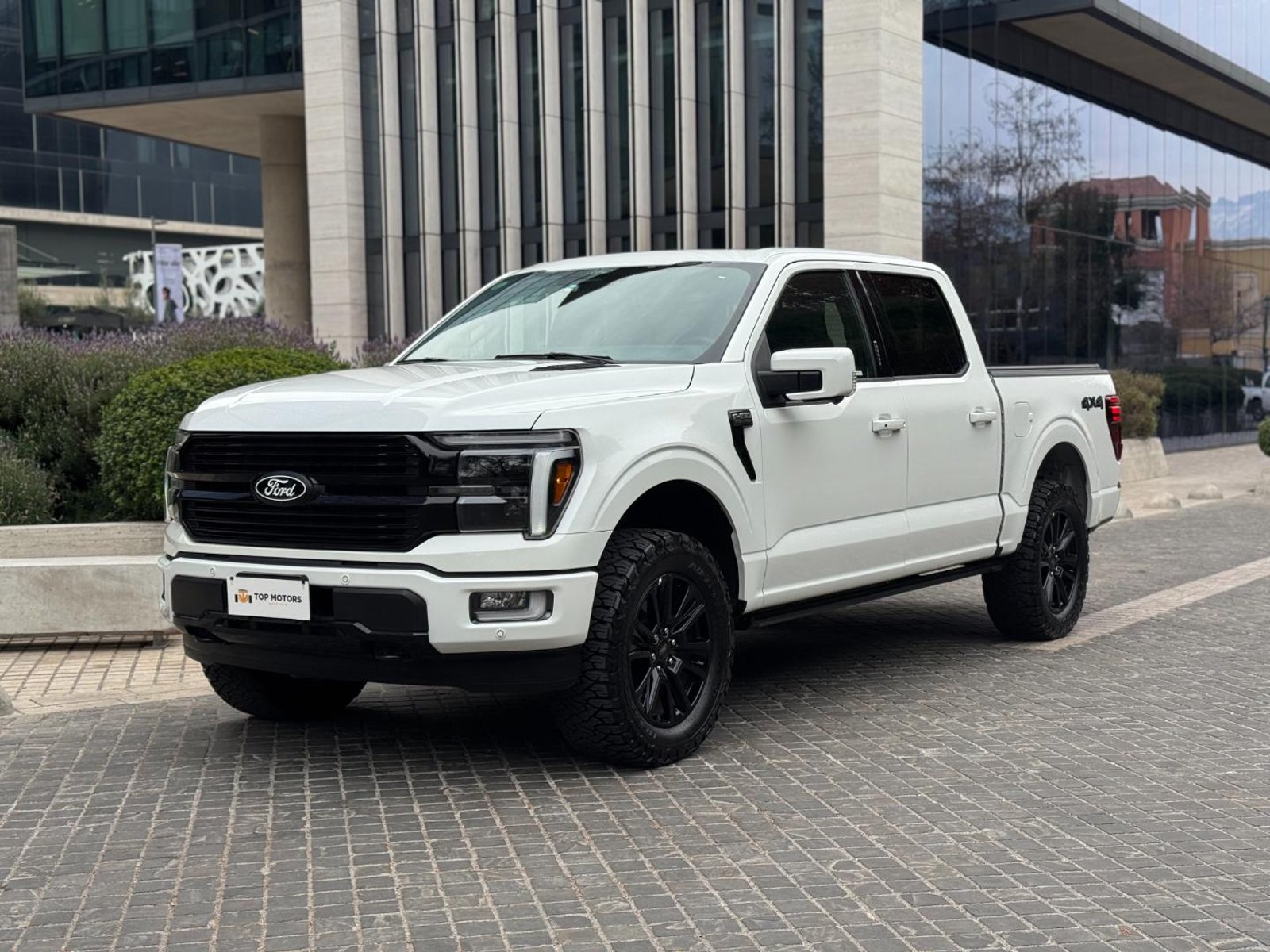 Ford F150 PLATINUM 4X4 3.5 AUT 2025 - Foto 4 de 20