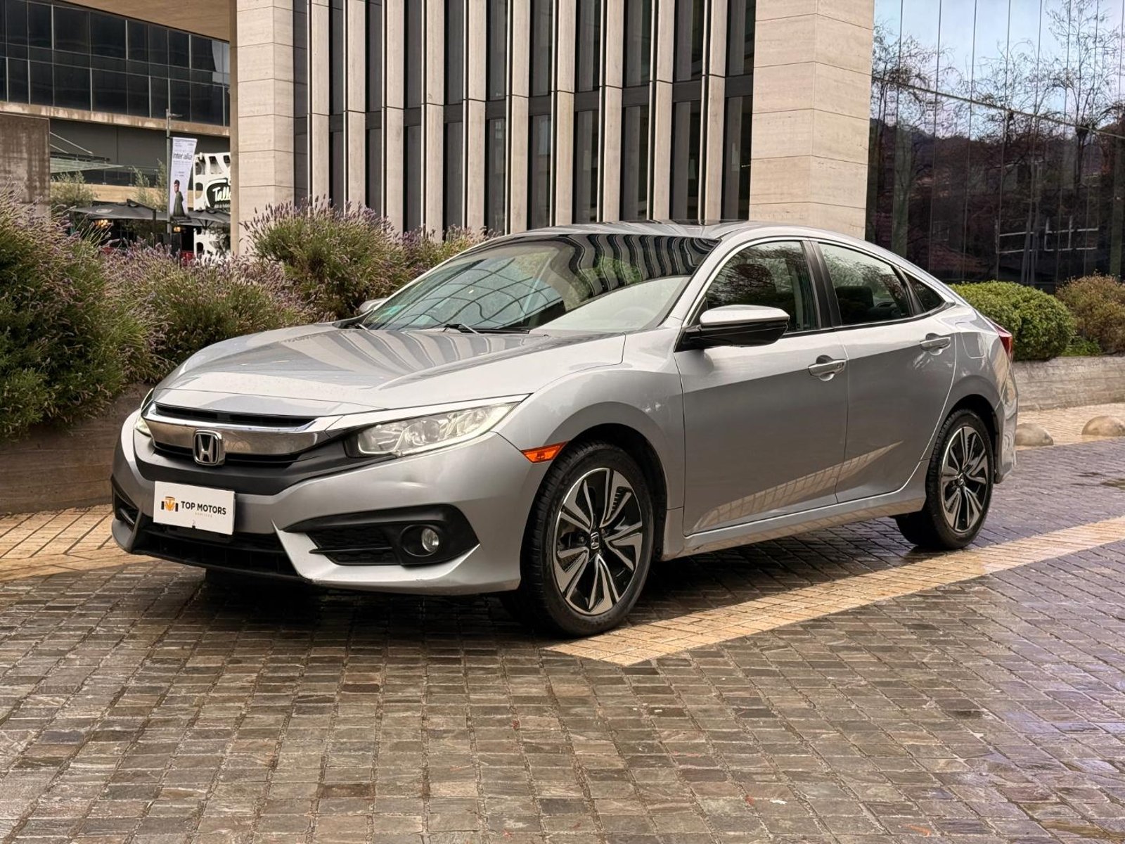 Honda CIVIC EX 1.5 2017 - Foto 2 de 20
