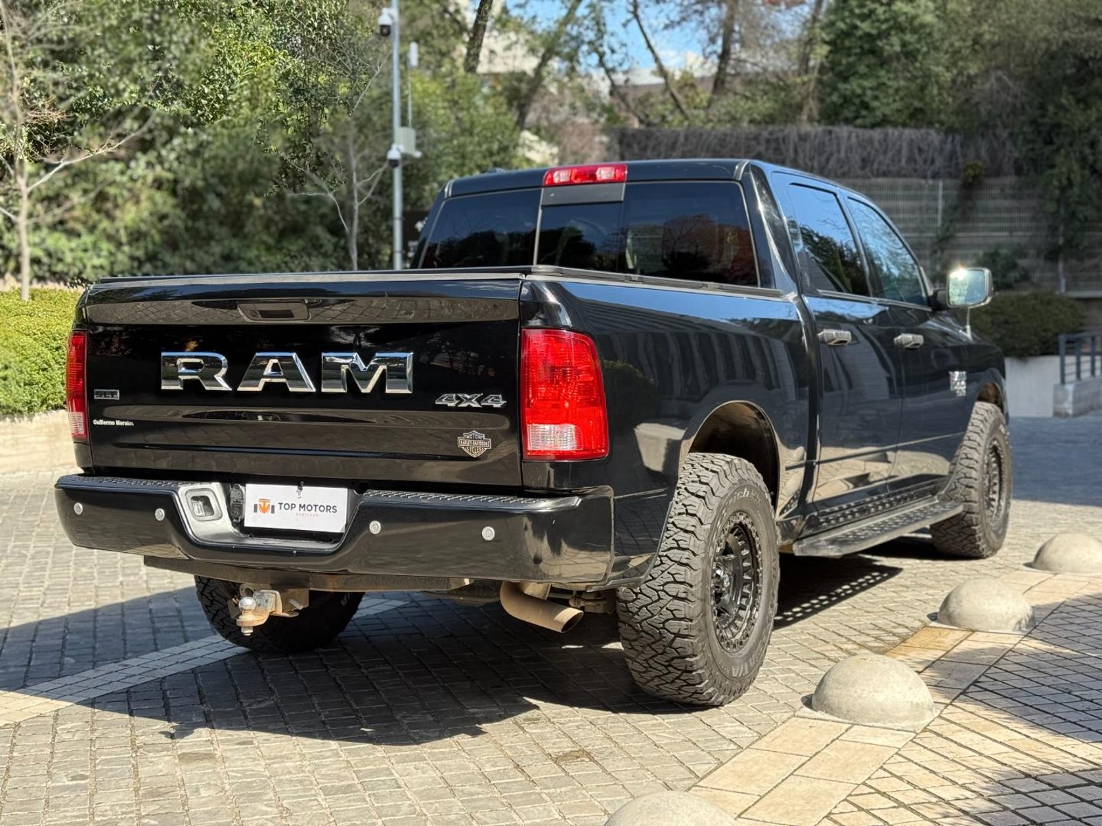 RAM 1500 2023 - Foto 4 de 19