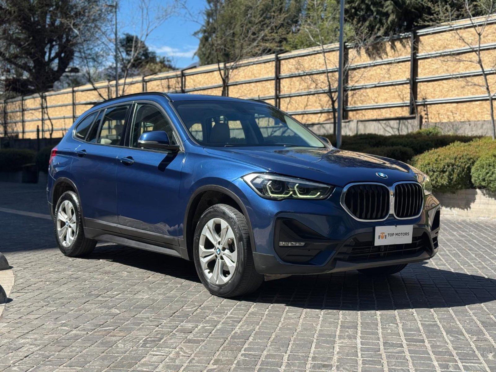 BMW X1 sDrive 18i 2022 - Foto 3 de 18