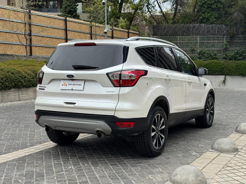Ford ESCAPE Titanium 2.0 EcoBoost AWD 2018 - Imagen 4 de 19