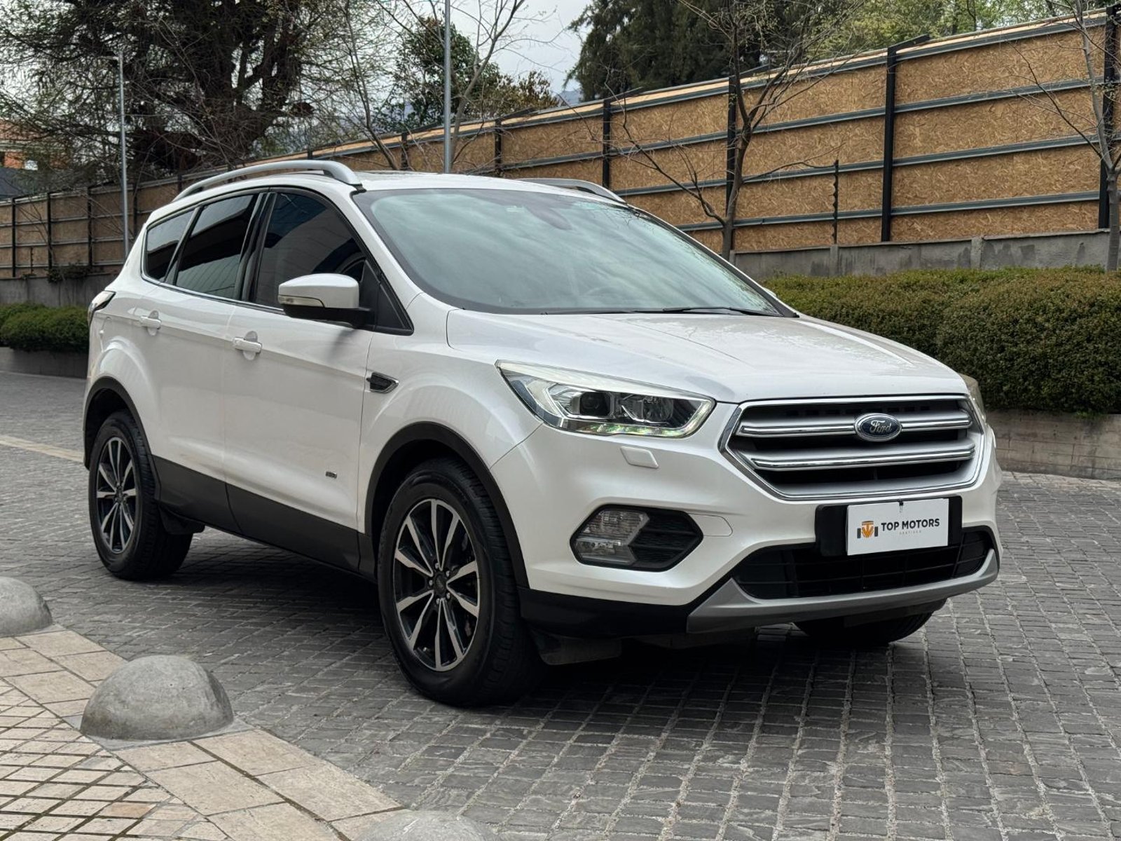 Ford ESCAPE Titanium 2.0 EcoBoost AWD 2018 - Foto 3 de 19