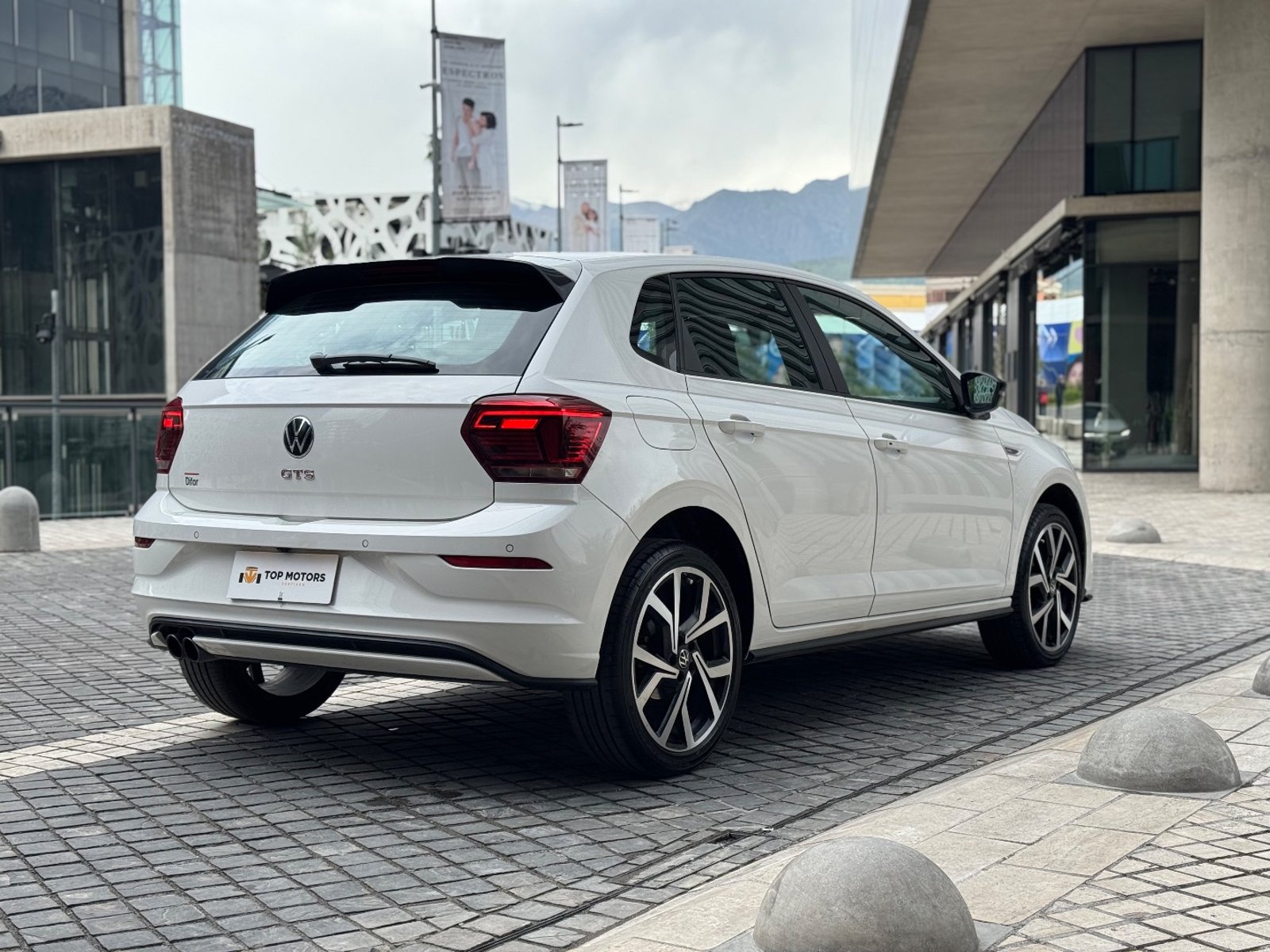 Volkswagen POLO GTS 1.4 TSI 2025 - Foto 4 de 19