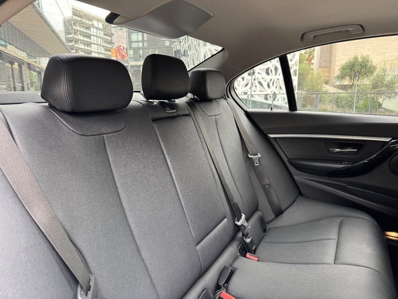 BMW 320I 2018 - Imagen 17 de 17