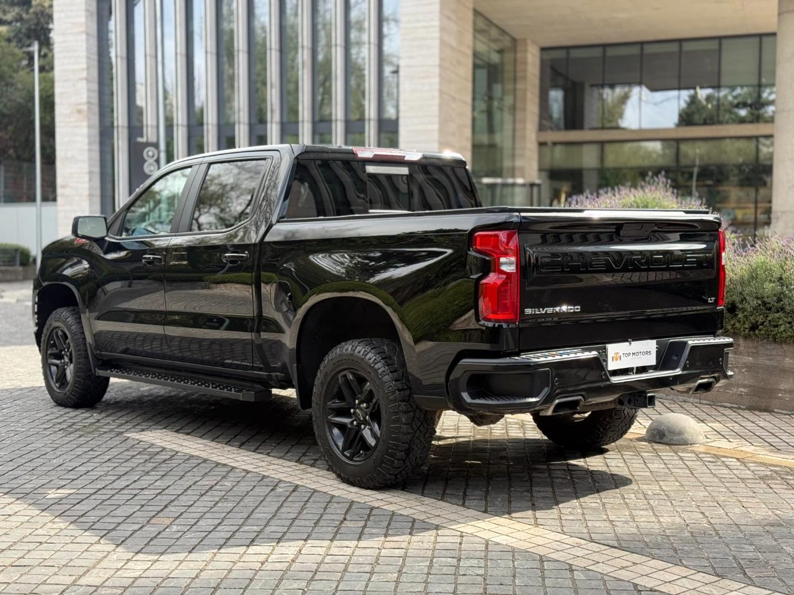 Chevrolet SILVERADO TRAIL BOSS LT Z71 5.3 2021 - Imagen 6 de 19