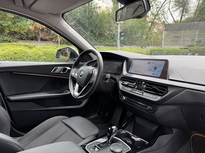 BMW 118i 2021 - Imagen 15 de 19