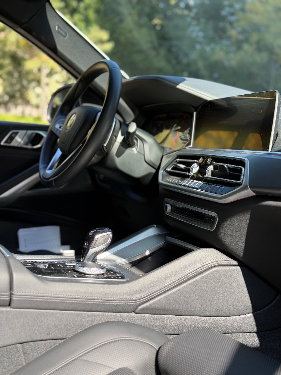 BMW X6 xDrive30d 2023 - Imagen 12 de 16