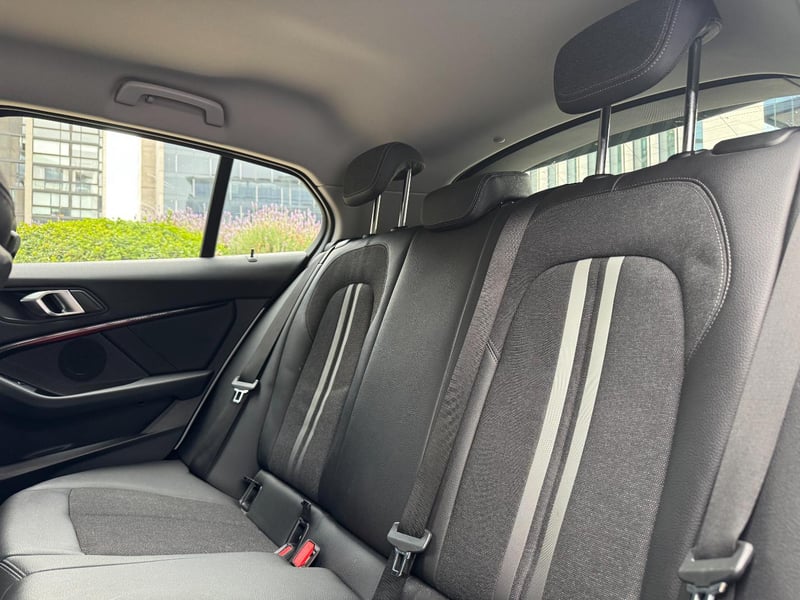 BMW 118i 2021 - Imagen 18 de 19