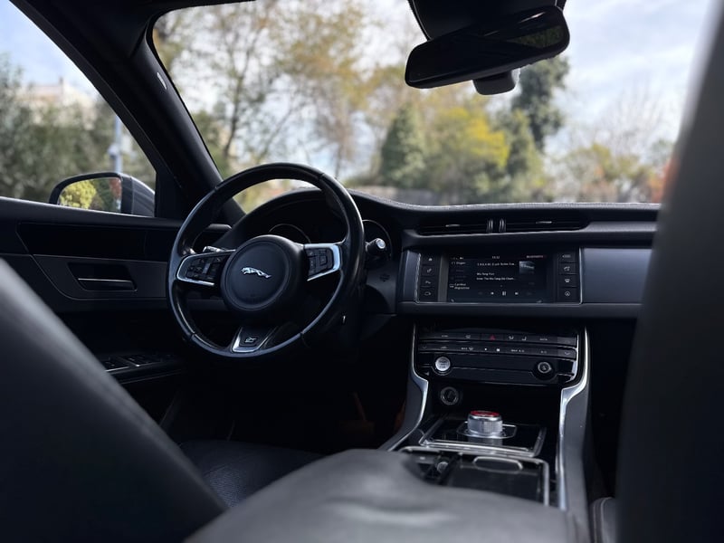 Jaguar XF 2.0 R-Sport 2017 - Imagen 9 de 19