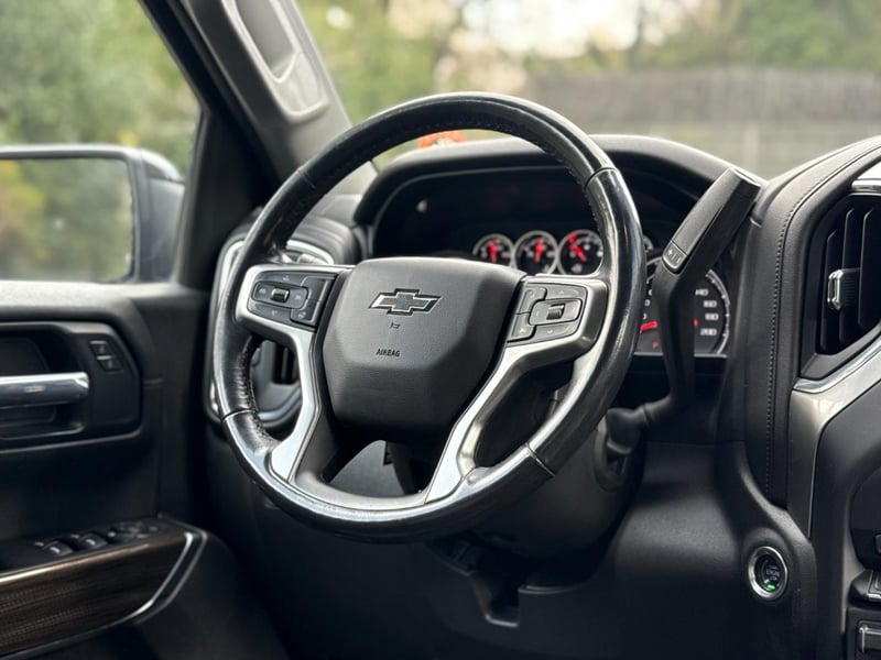 Chevrolet SILVERADO TRAIL BOSS LT Z71 5.3 2021 - Imagen 12 de 19