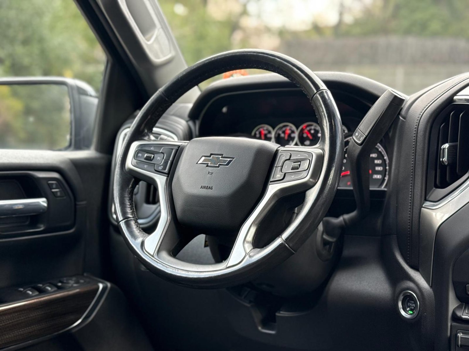 Chevrolet SILVERADO TRAIL BOSS LT Z71 5.3 2021 - Imagen 12 de 19