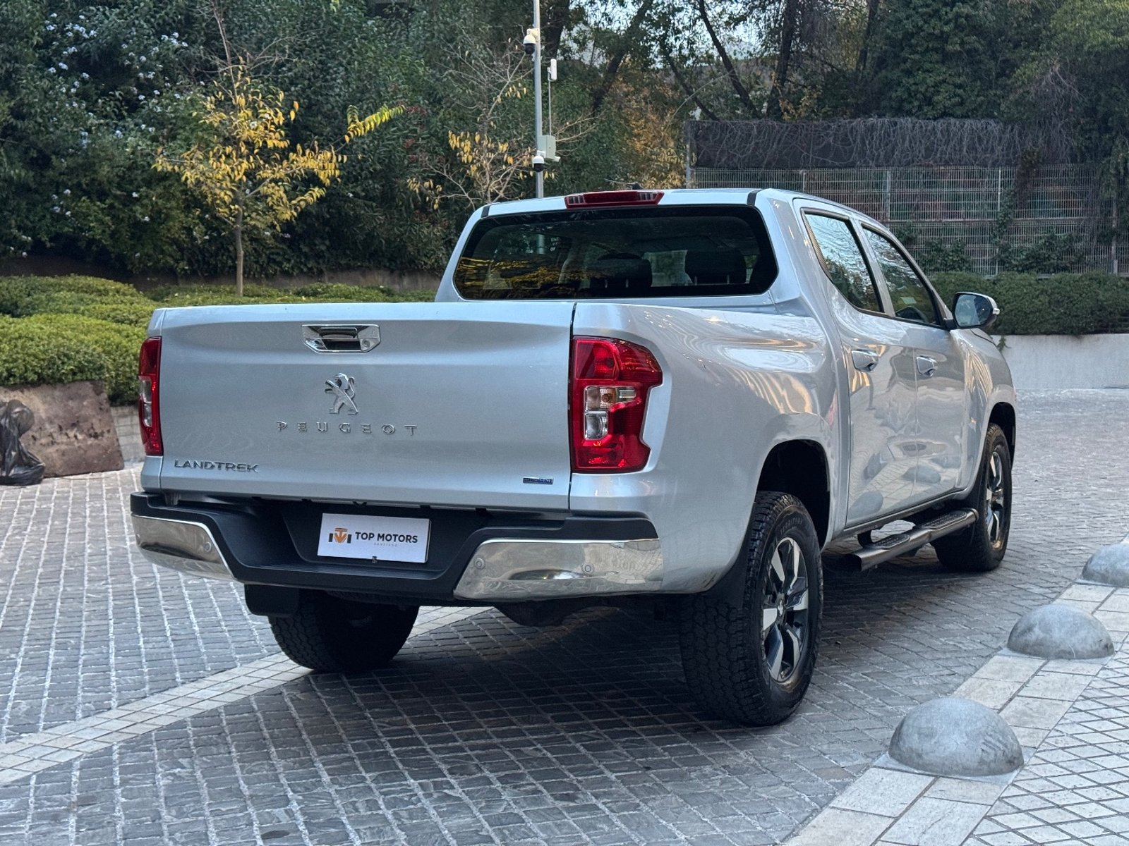 Peugeot LANDTREK Active BlueHDi 180 4X4 AT 2024 - Foto 4 de 18
