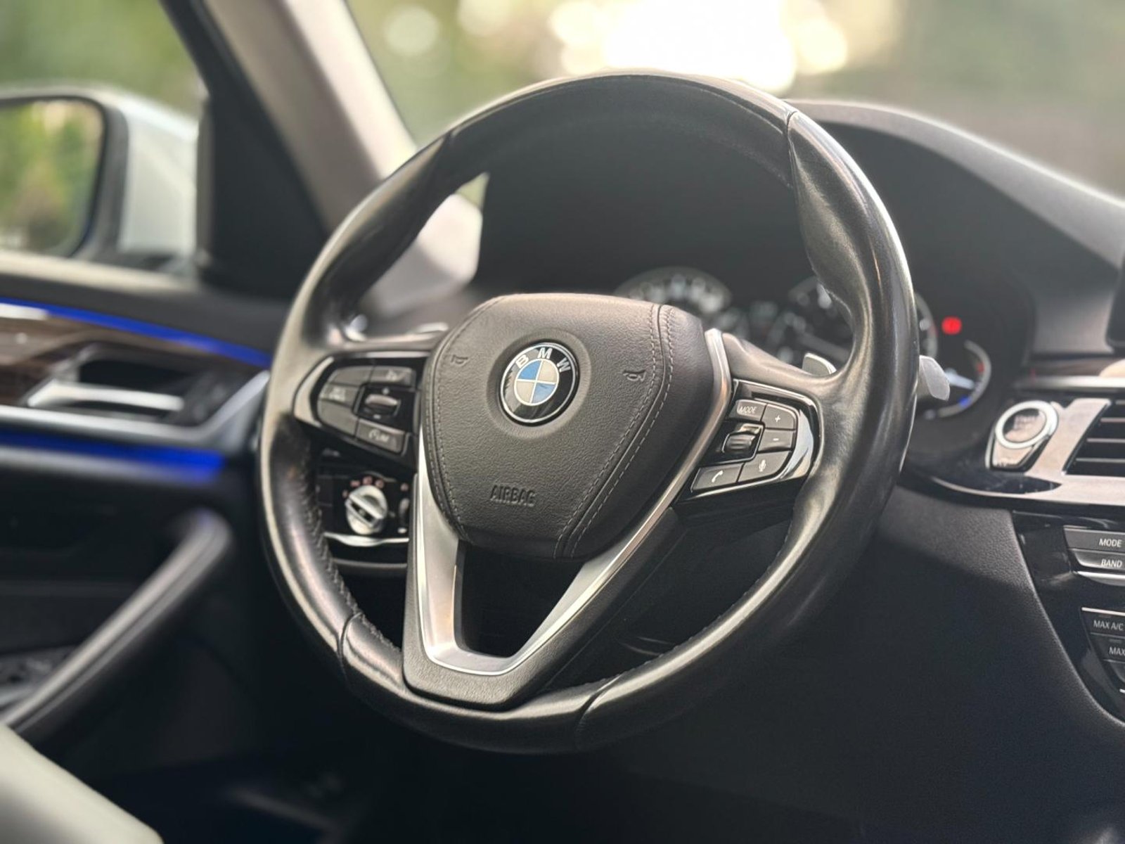 BMW 520i executive 2018 - Imagen 13 de 19