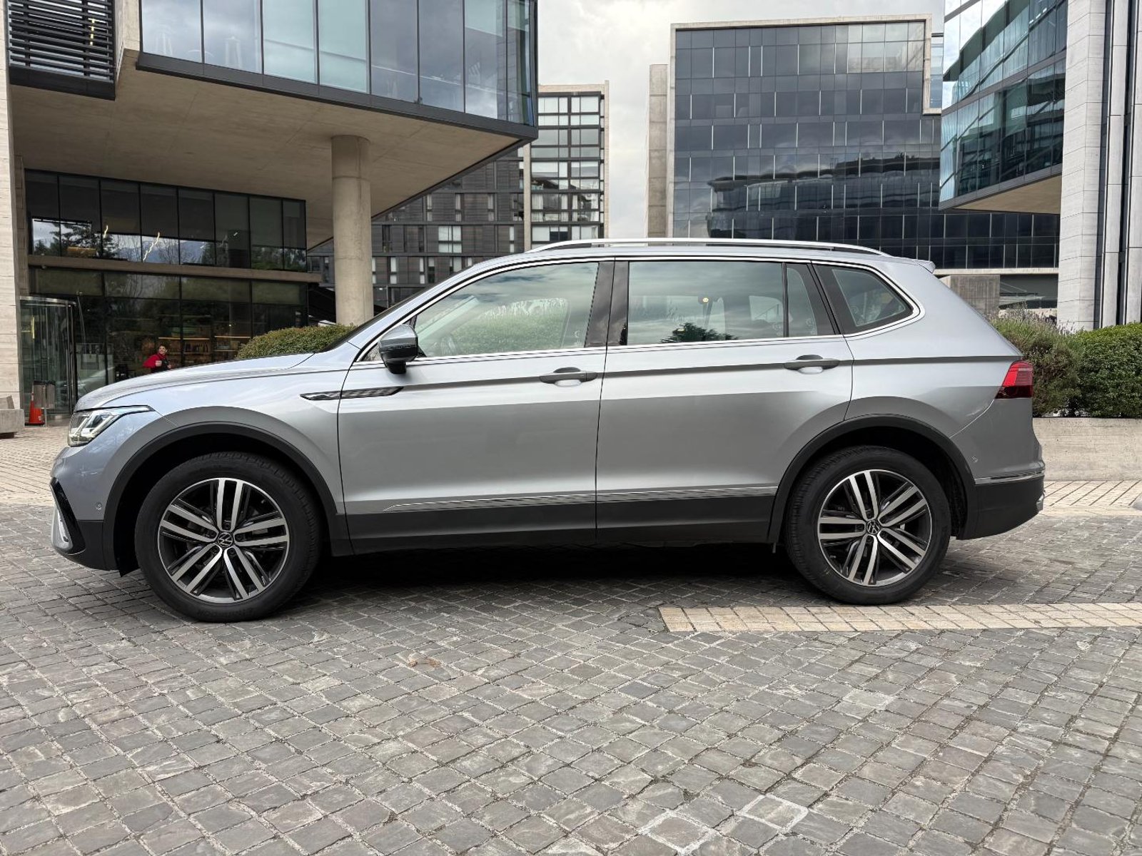 Volkswagen TIGUAN 2023 - Imagen 7 de 20